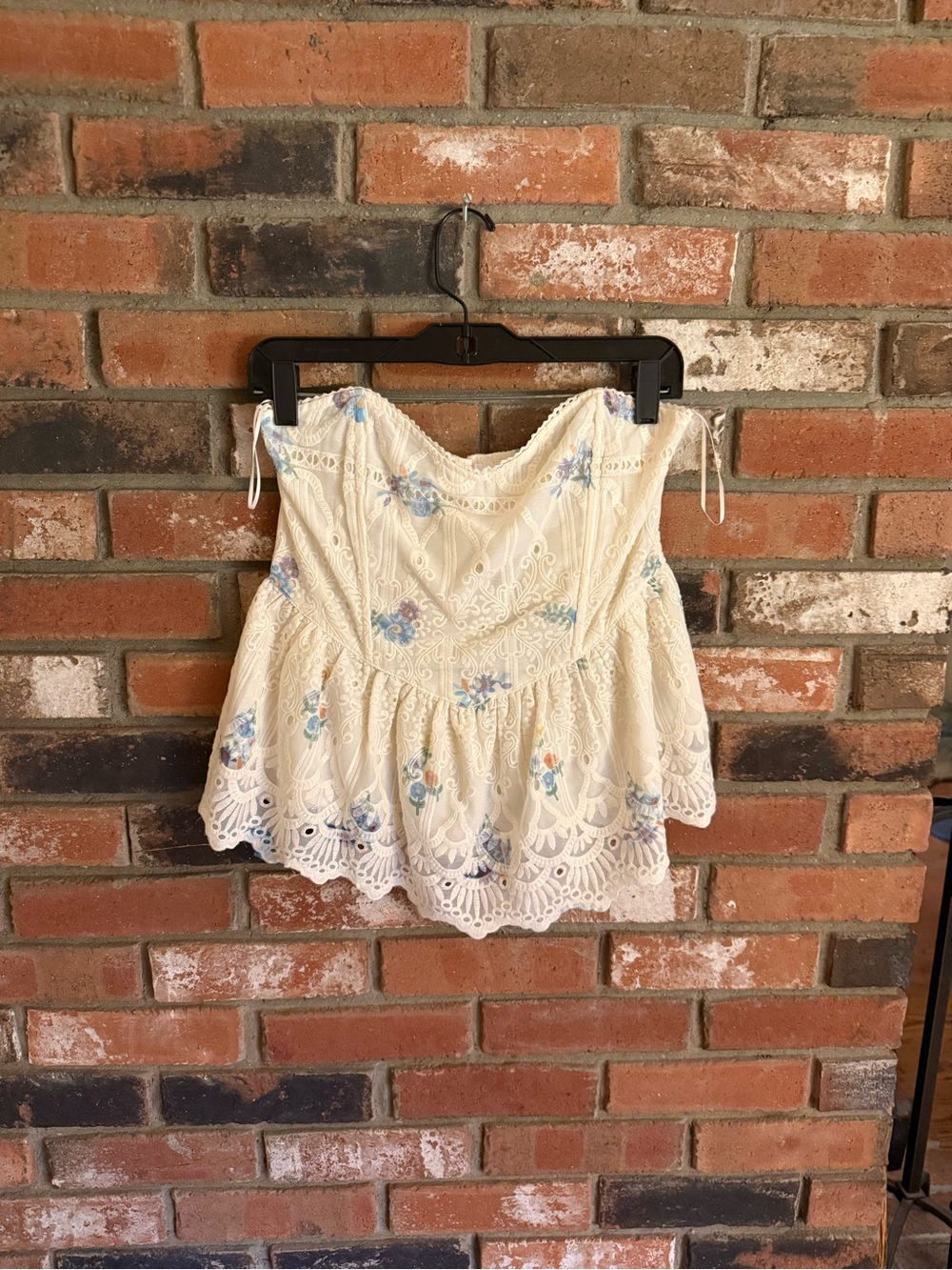 NWT Vestique Peplum Top